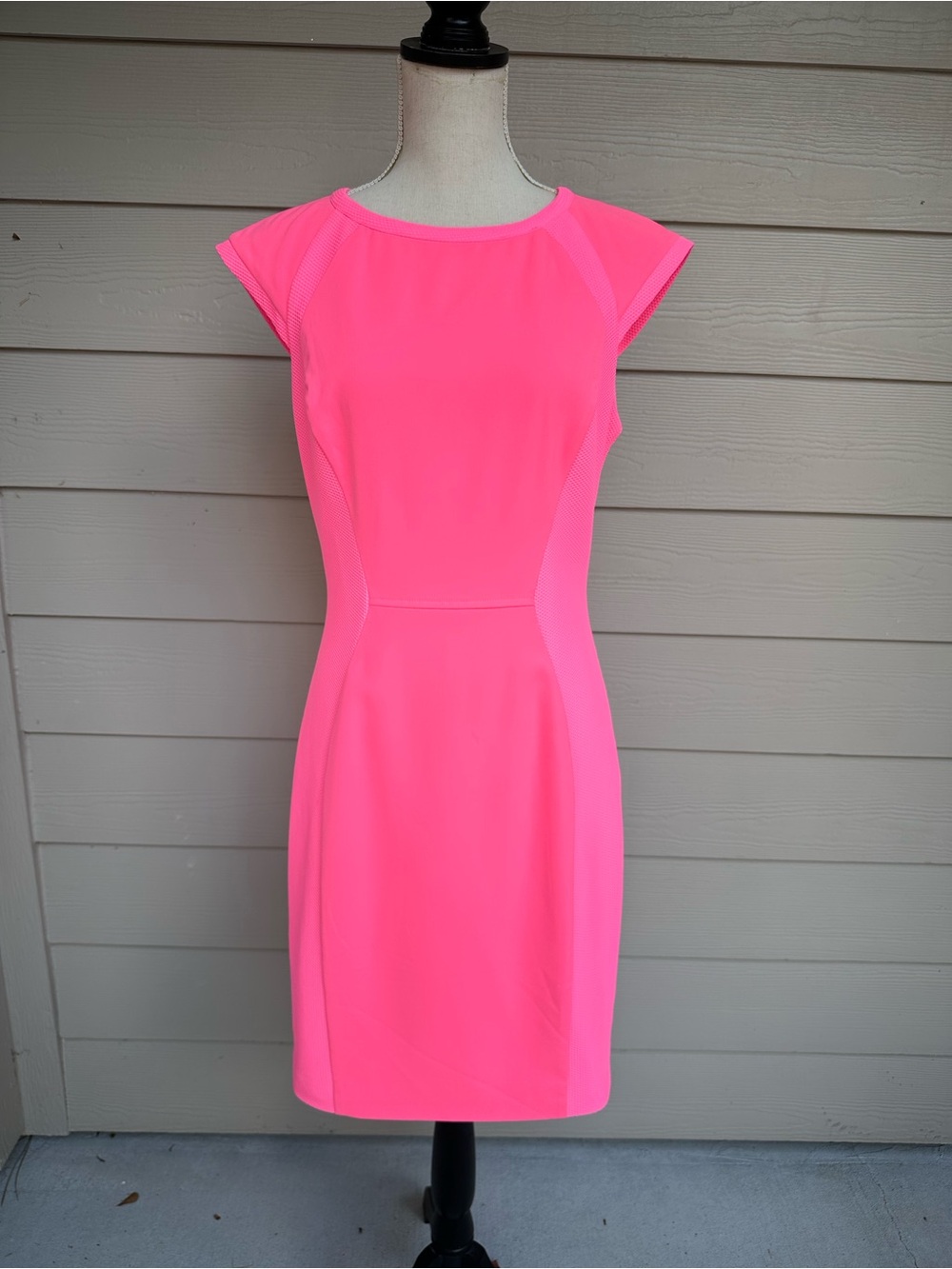 Ted Baker Jineen Texture Panel Sheath Dress in Neon Pink Size 3 B2
